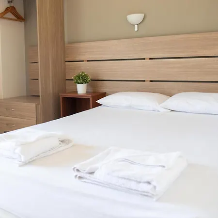Hotel Tota Marinou Agioi Apostoloi (Evia)